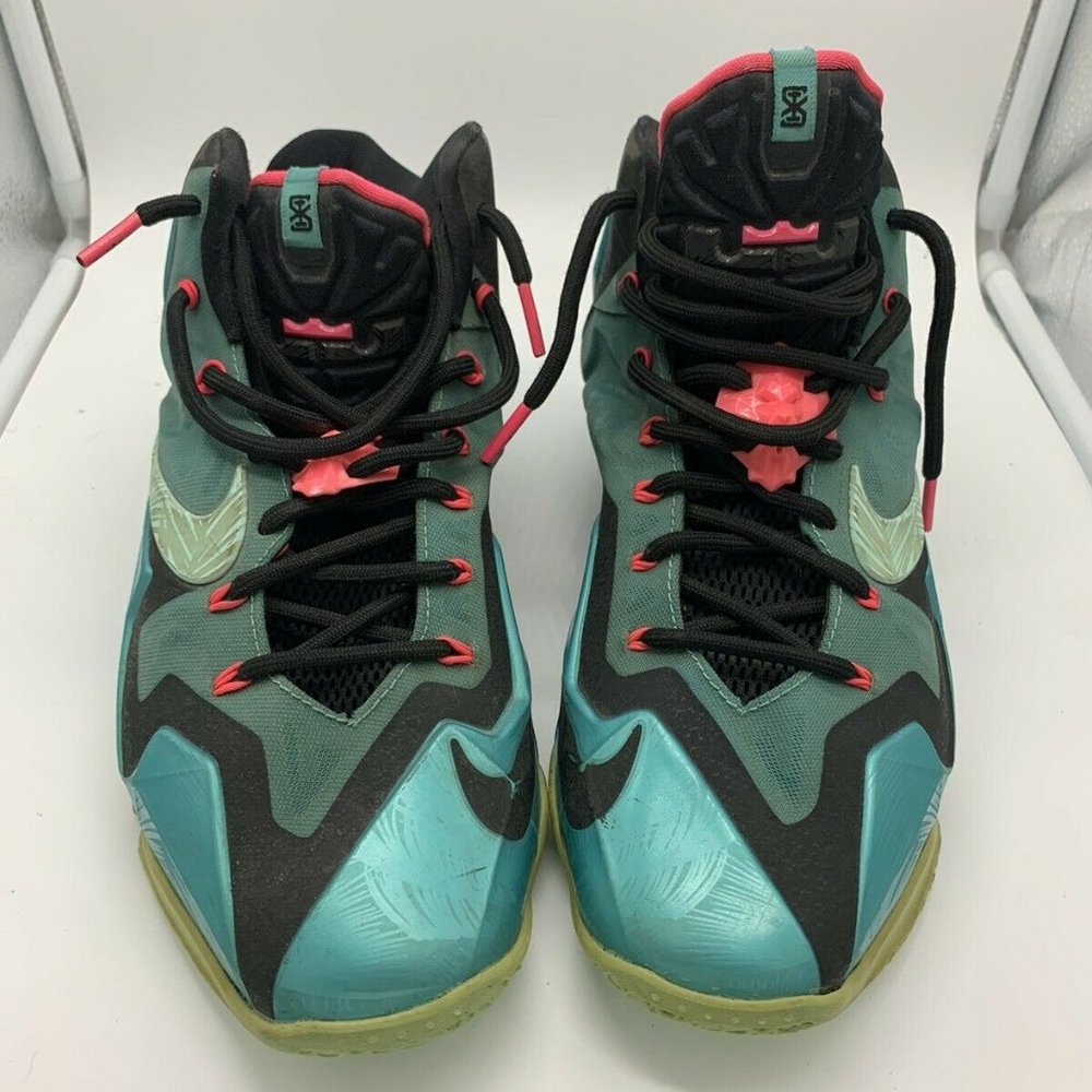 Nike LeBron 11 XI South Beach Teal Size 8.5 Basketball Shoes 616175-330